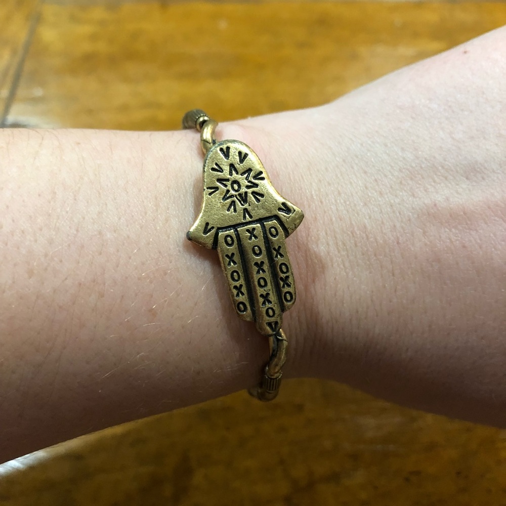 Hamsa hand bracelet ✨